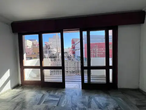 Depto Tipo Casa en Venta de 5 ambientes