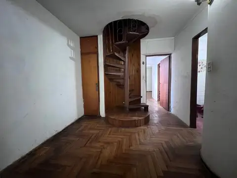 Depto Tipo Casa en Venta 46 años