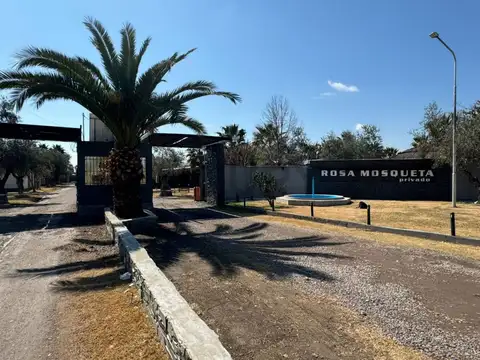 Venta de terreno barrio privado rosa mosqueta