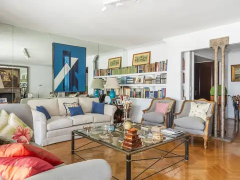 Departamento 6 ambientes con 4 baños