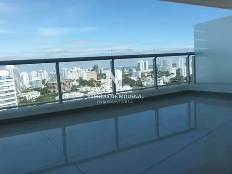 Vende Elegante apartamento de 3 dormitorios a solo metros del mar en Brava – Punta del Este