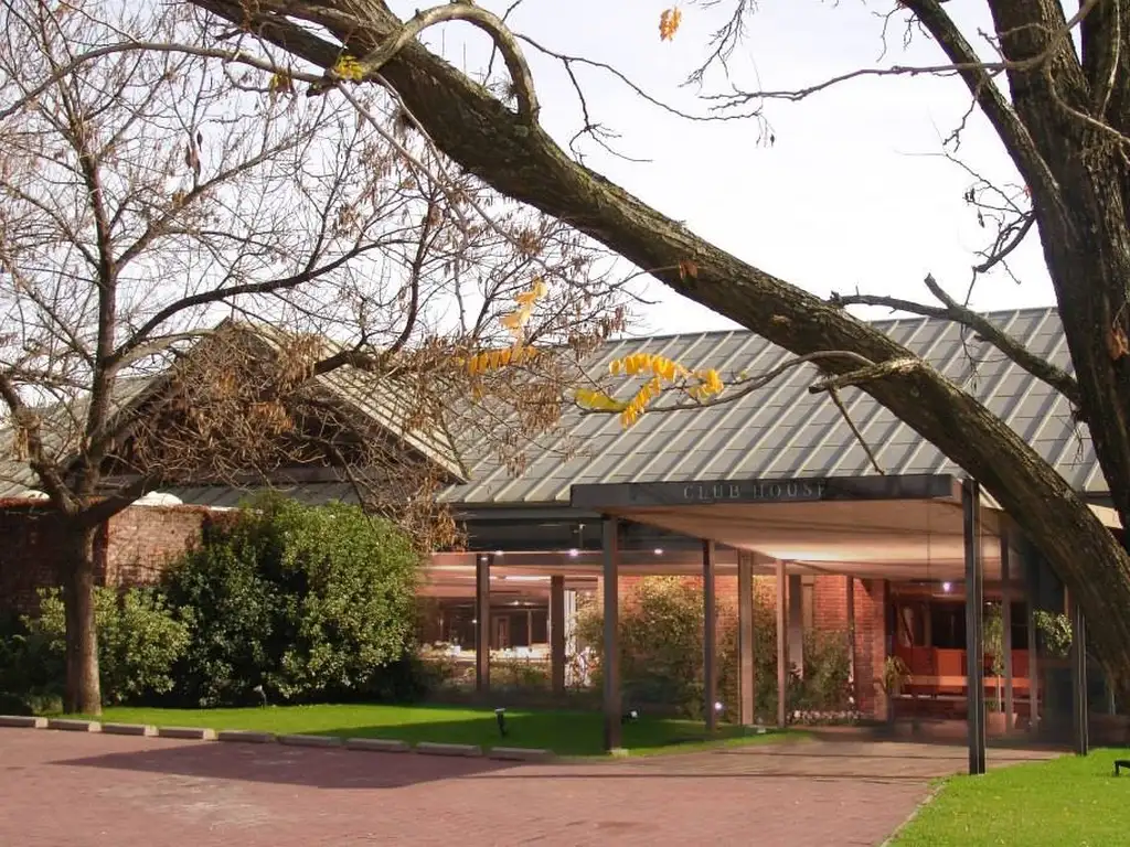 Áreas comunes piscina, gimnasio, club-house, juegos en Highland Park Country Club