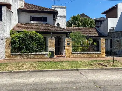 Venta Casa de 4 ambientes en Haedo