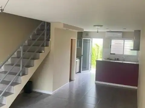 Depto Tipo Casa en Venta de 5 ambientes