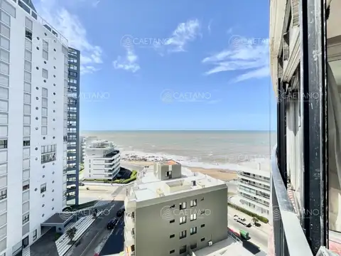 Venta apartamento 1 dormitorio con vista al mar. Península, Punta del Este.