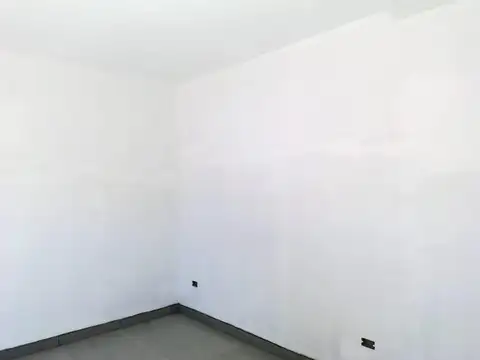 DEPARTAMENTO 3 AMB EN VILLA BALLESTER CON PATIO SEMICUBIERTO, CALIDAD PREMIUM