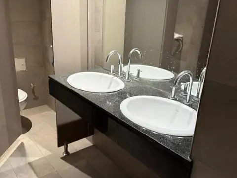 Oficina en Alquiler en Plaza San Martín
