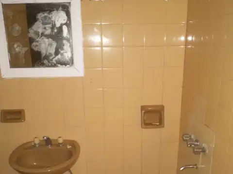 Casa en Alquiler en Villa Centenario, $ 600.000