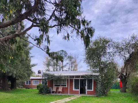 Casa con local al frente Esquiu 1642 Funes