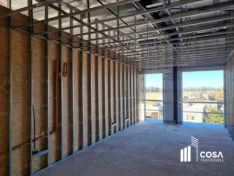 Venta Oficina planta alta frente vidriado FunSide La Cardera Funes