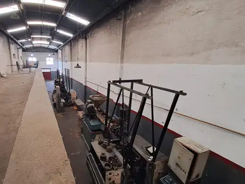 Galpon en Alquiler 50  mts Fondo