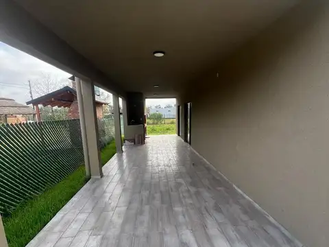 Casa en Alquiler en Alvarez, $ 850.000