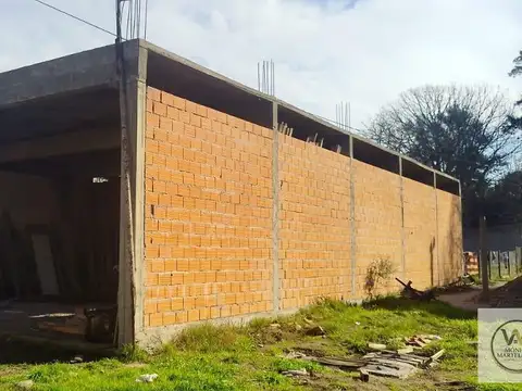 Venta de terreno amplio con losa en Gonzalez Catan