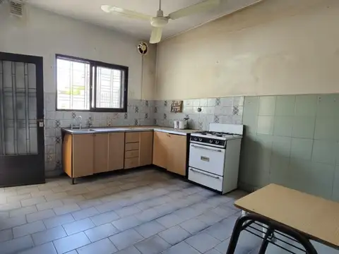 Depto Tipo Casa en Venta en Castelar, USD 72.000