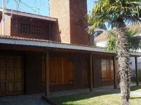 Av. 6 100