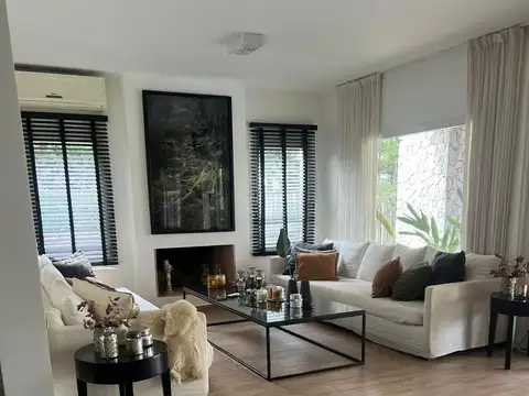 Casa en Venta en El Encuentro, USD 810.000