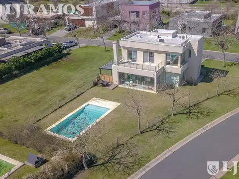 Casa en venta en el Barrio Vistas, Puertos / Escobar