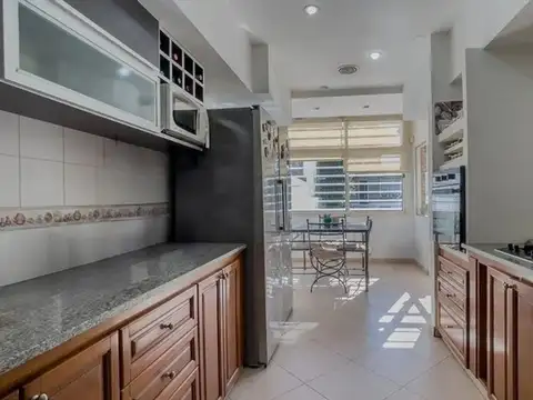 Casa en Venta en Manuel B Gonnet, USD 240.000