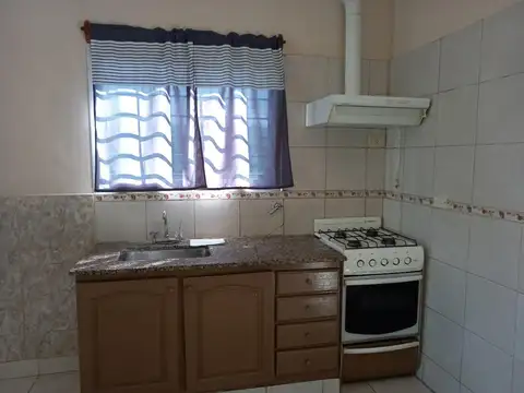 Casa en Alquiler con 1 cochera