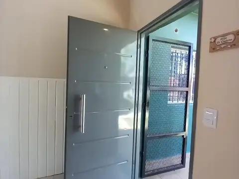 Casa en Alquiler en San Antonio de Padua, $ 650.000