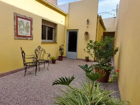VENTA CASA AMPLIA AVELLANEDA PATIO DOS COCHERAS