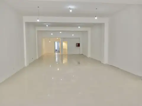 Local en Alquiler 50 años