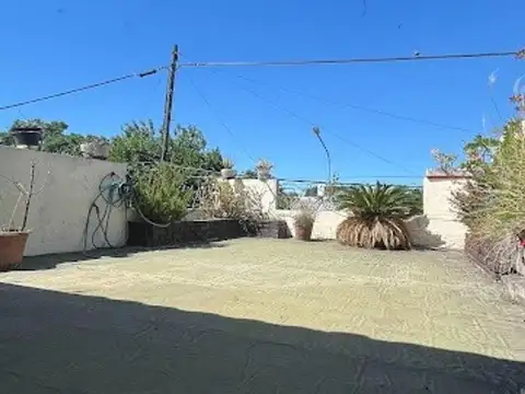 Casa 3 ambientes con 1 baño