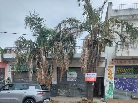 2 LOCALES EN VENTA + CASA