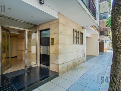 Venta Departamento 4ambientes con dependencia al frente con balcon Baulera en Belgrano