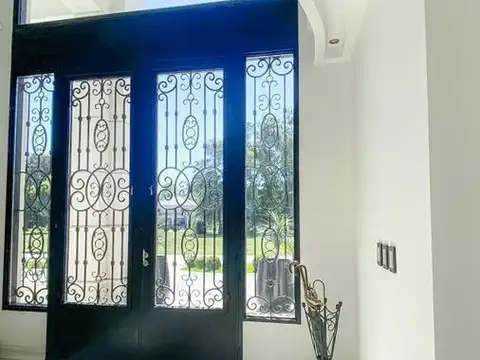 Casa en Venta en Countries y Barrios Cerrados en Esteban Echeverria, USD 2.300.000