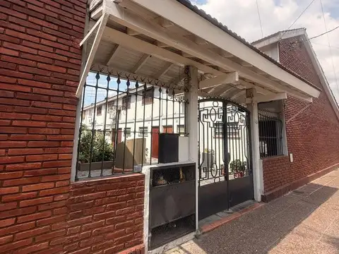 Venta PH 3 amb. c/ patio en Remedios de Escalada 