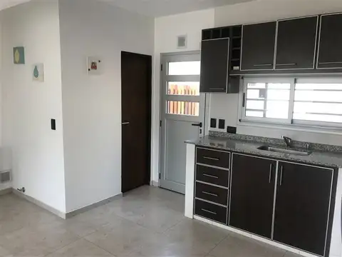 Depto Tipo Casa en Alquiler en La Lucila Del Mar, $ 700.000