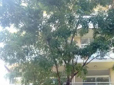 COCHERA EN ALQUILER REPUBLICA DE LA SEXTA