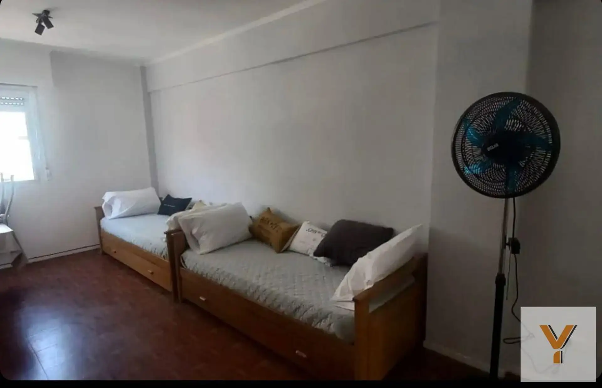 Depto monoambiente 23m² en alquiler, Olavarria y Av. Colón, luminoso