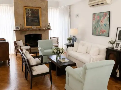 Casa 7 ambientes con 4 baños