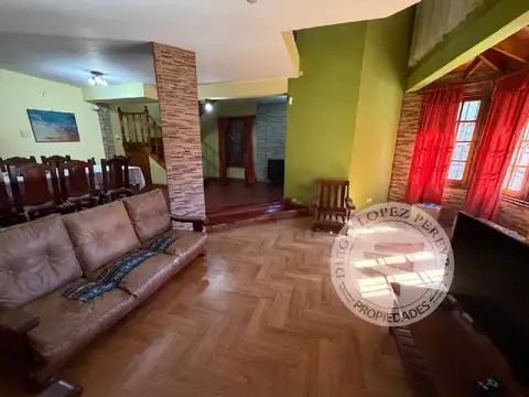 Gran Chalet 4 dorm con jardin y pileta acepta permuta