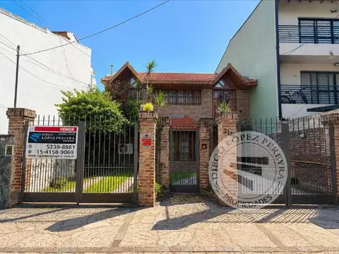 Chalet 4 dorm con jardin y pileta acepta permuta menor valor