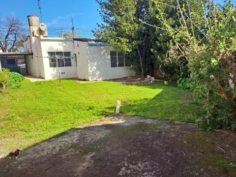 Casa en venta - 1 Dormitorio 1 Baño - Cochera - 327Mts2 - Quilmes Oeste