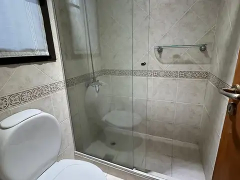 Casa 11 ambientes con 5 baños