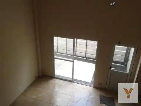Casa 8 ambientes con 3 baños