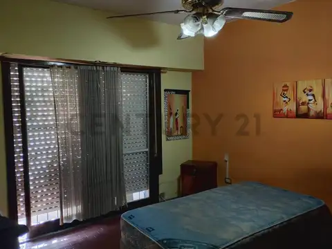 140 entre 47 y 49 Casa de 3 dormitorios en venta La Plata