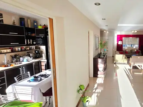 Casa en Venta en Villa Luzuriaga, USD 330.000