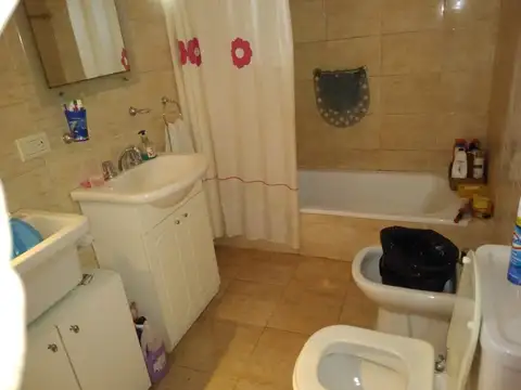 Los Lirios e/ Los Nardos y Fiesta Nacional de la Flor