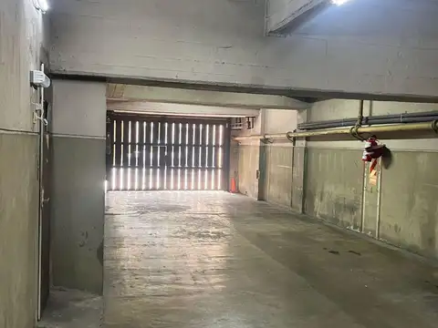 ¡Excelente ubicación! Cochera en venta en San Cristóbal
