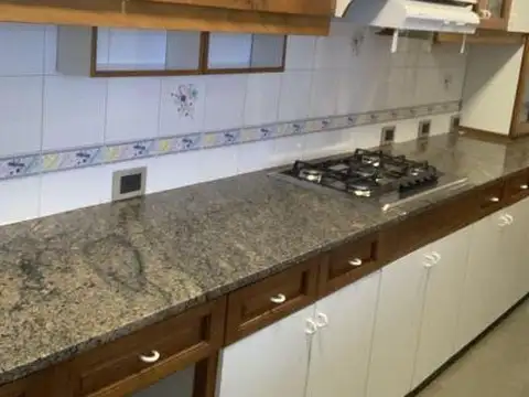 Departamento 6 ambientes con 5 baños