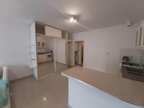 Depto Tipo Casa en Alquiler de 2 ambientes