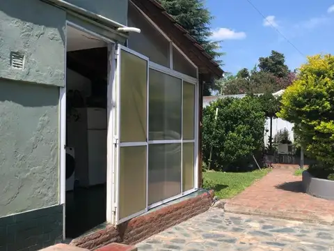 QUINTA EN VENTA PILAR, CON DOS DUPLEX Y POSIBLE DEPARTAMENTO