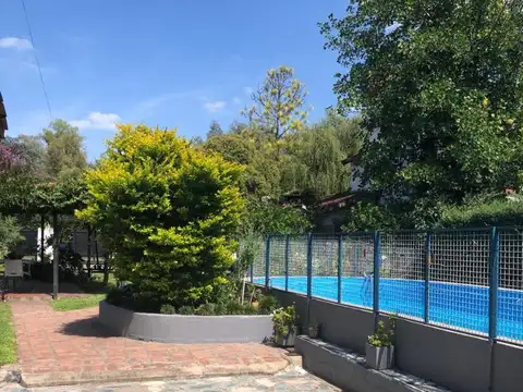 Quinta en Venta con 3 cocheras
