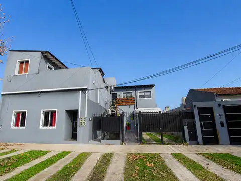 Depto Tipo Casa 4 ambientes con 1 baño