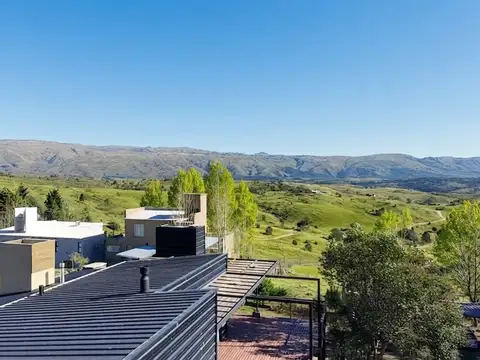 CASA EN VENTA SOBRE RUTA 273 – VILLA YACANTO